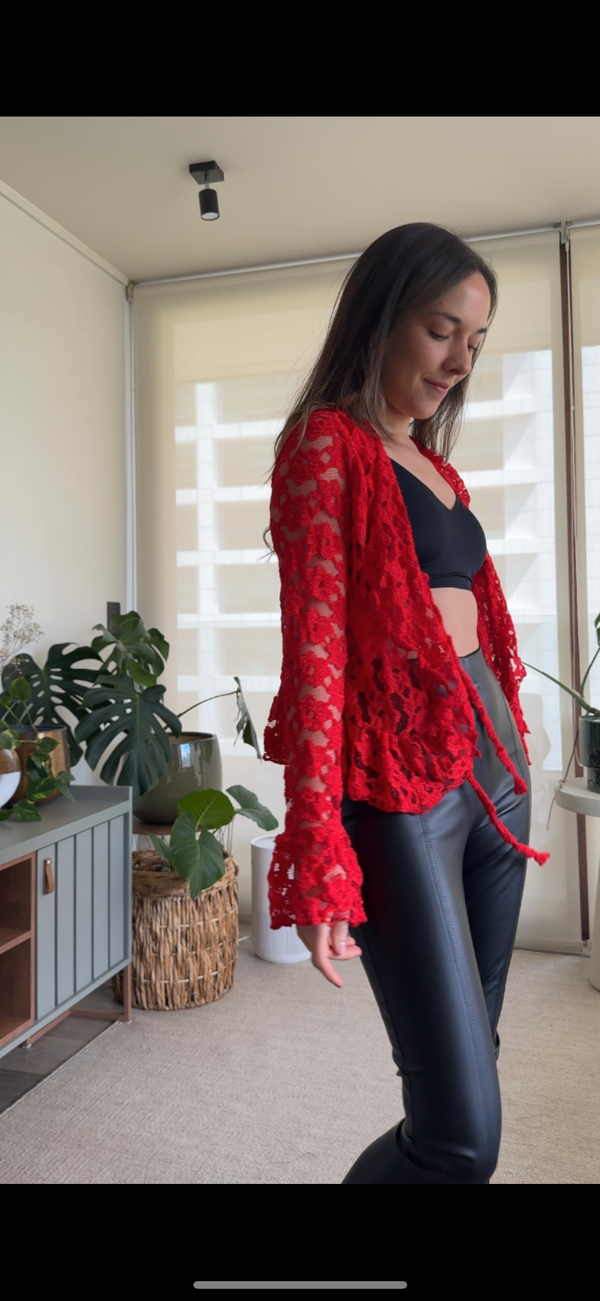 Polera/ Tapado encaje rojo