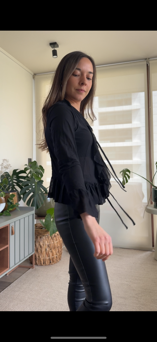 Polera/ Tapado negra transúcida