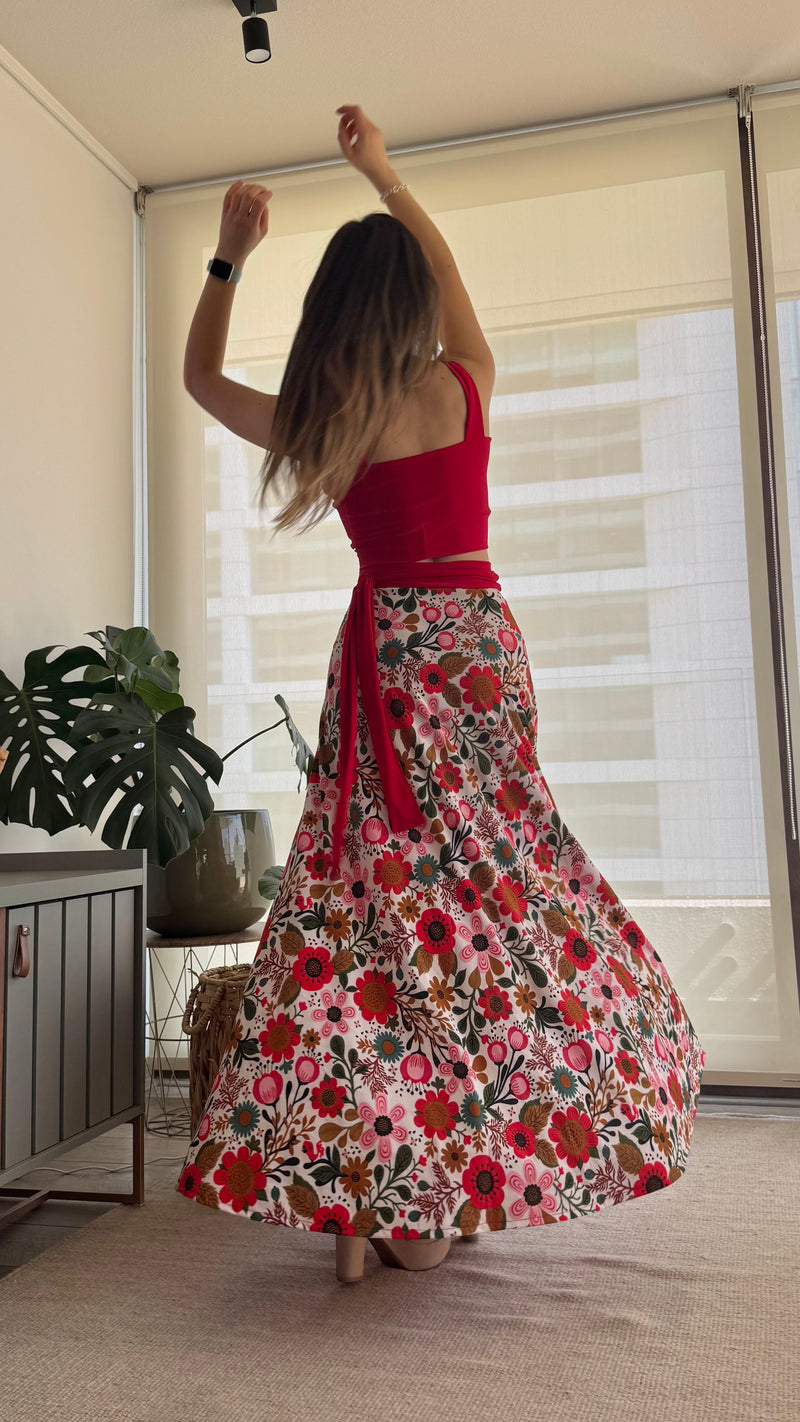 Falda cruzada vuelo rojo