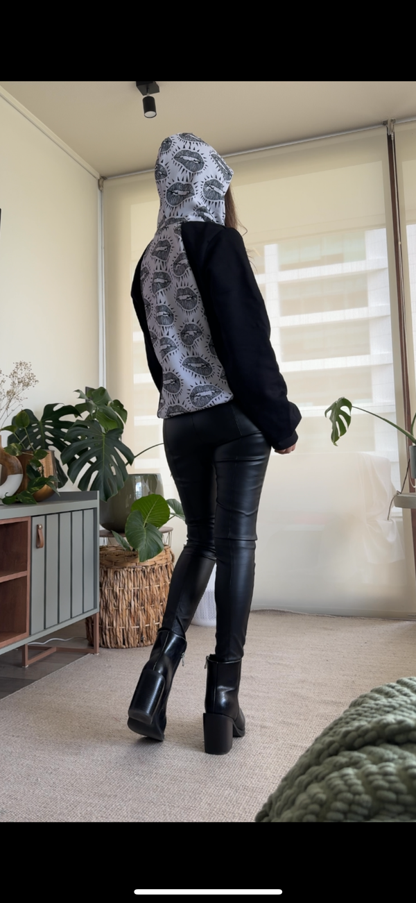 Poleron labios blackwhite