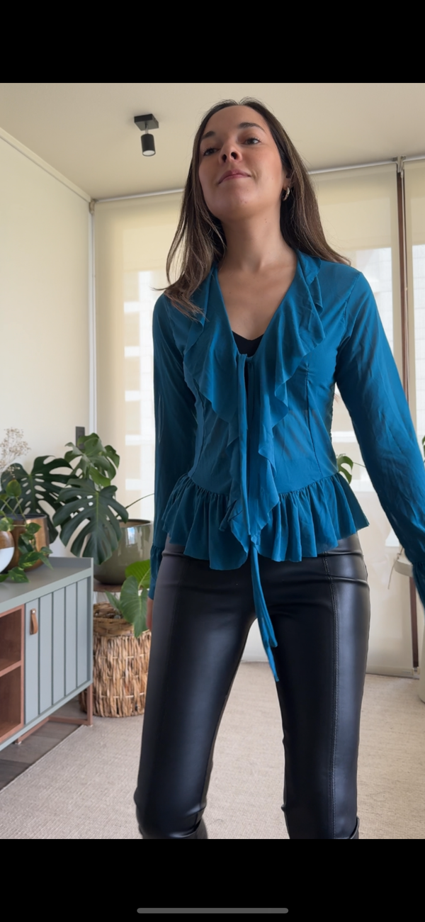 Polera/ Tapado azul transúcido